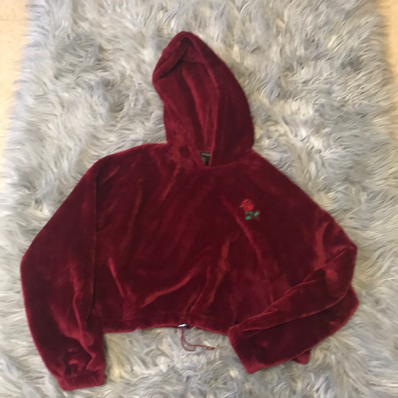 Forever 21 Tops - Cropped fuzzy sweatshirt